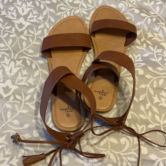 Sandals - Picture 3 of 4